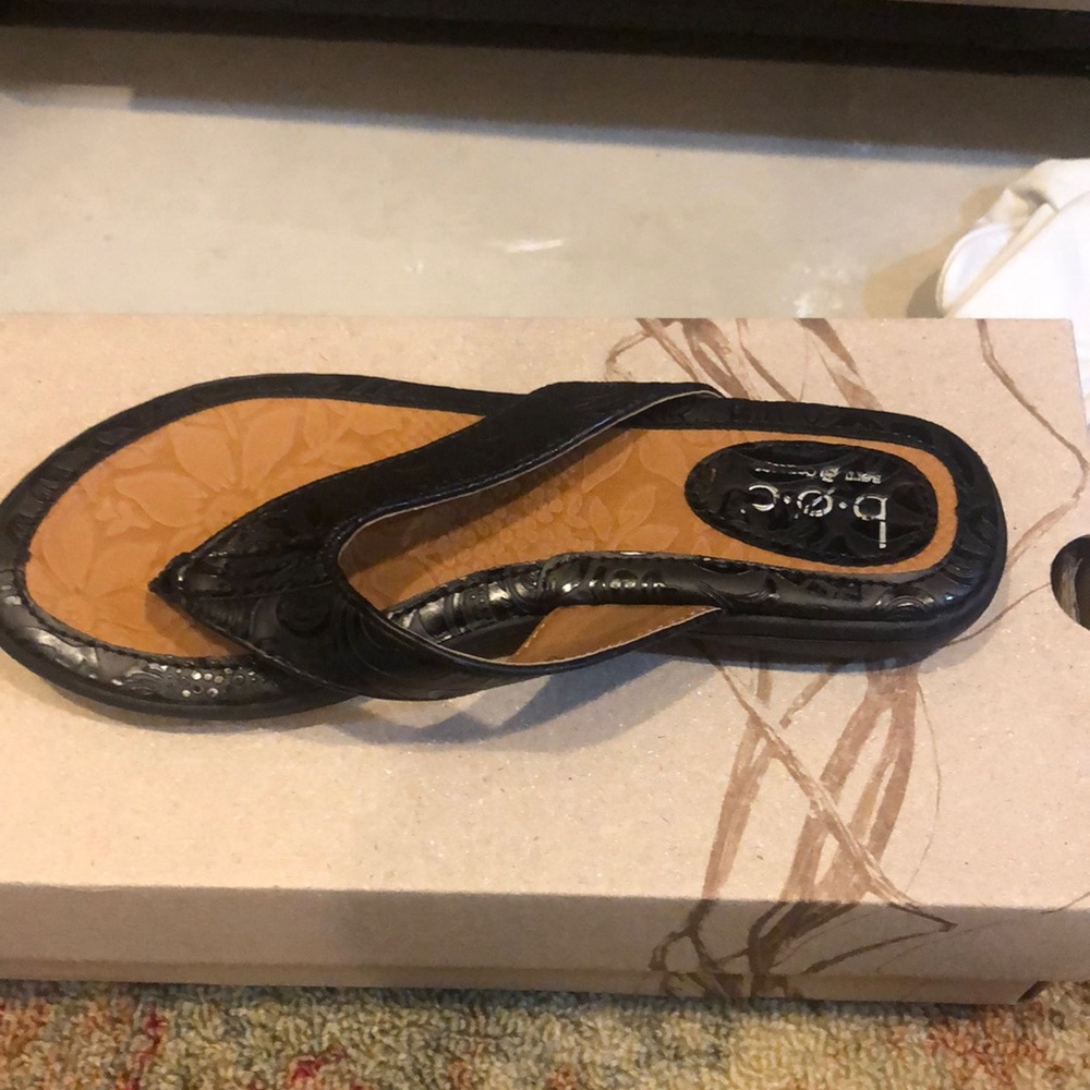 Born Concept sandals